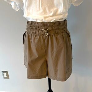 NWT Avalanche Women's Ripstop Short